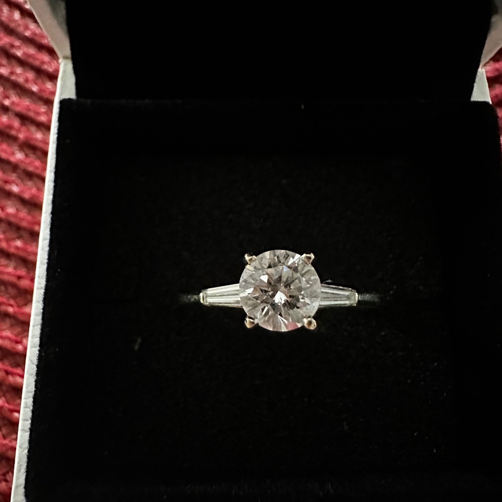 Engagement Ring with Brilliant Diamond

Make me a good offer